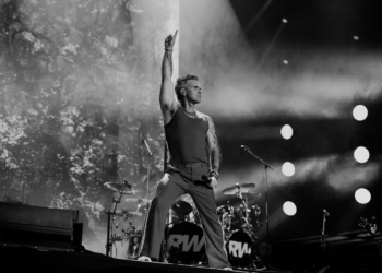 ROBBIE WILLIAMS ALERTA SOBRE DETERIORO DE SU VISTA TRAS RECURRIR A INYECCIONES PARA BAJAR DE PESO