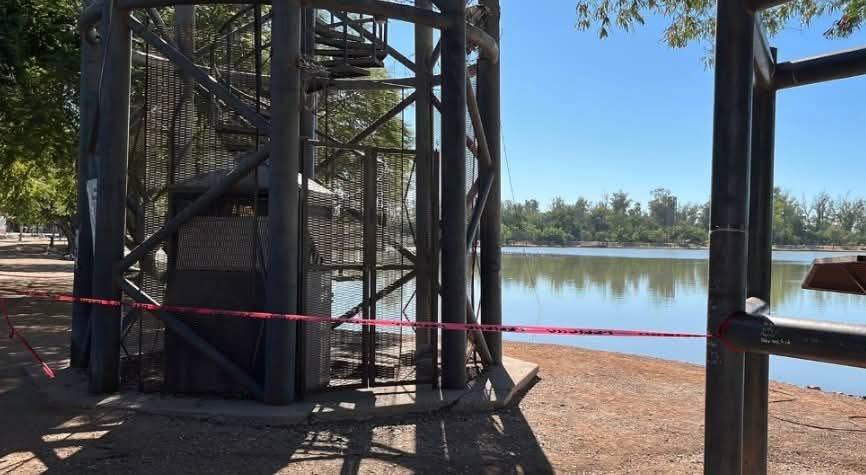 RETIRAN AL FIN LA TIROLESA ABANDONADA DE LA LAGUNA DEL NÁINARI