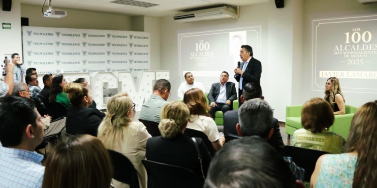 RECIBE JAVIER LAMARQUE DISTINCIÓN COMO LÍDER QUE TRANSFORMA Y SE POSICIONA ENTRE LOS CIEN ALCALDES MÁS SOBRESALIENTES DE MÉXICO 2025