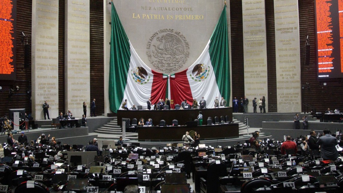 TRAS 24 HORAS, APRUEBAN INICIATIVAS DE LA LEY DE AGUAS NACIONALES Y DE LA LEY GENERAL DE AGUAS; PASA AL SENADO