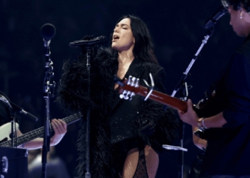 DUA LIPA LLENA EL GNP EN SU PRIMERA NOCHE EN MÉXICO