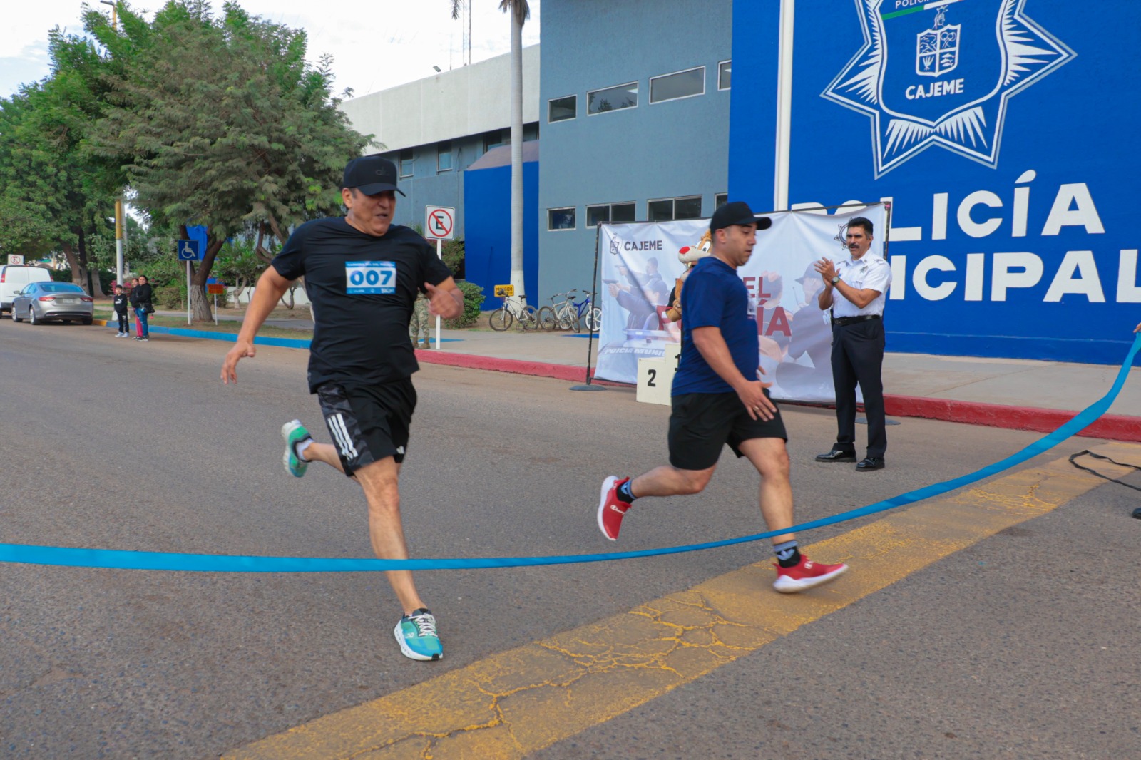 CON CARRERA PEDESTRE INICIAN FESTEJOS POR EL DÍA DEL POLICÍA EN CAJEME