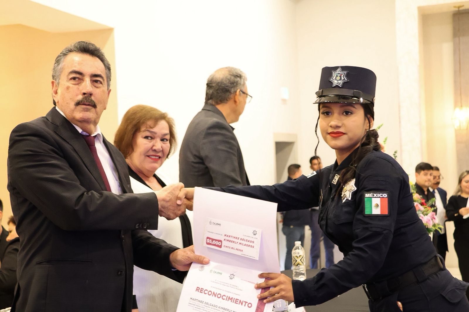 RECONOCEN A POLICÍAS MUNICIPALES DE CAJEME EN EL DÍA DEL POLICÍA