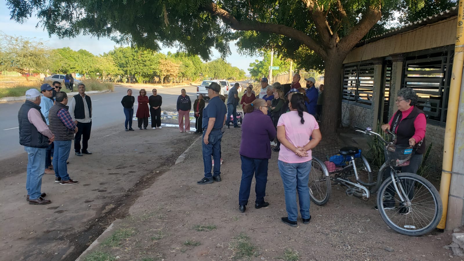 PROMUEVE BIENESTAR MUNICIPAL CULTURA DE LIMPIEZA EN LA COLONIA FRANCISCO EUSEBIO KINO