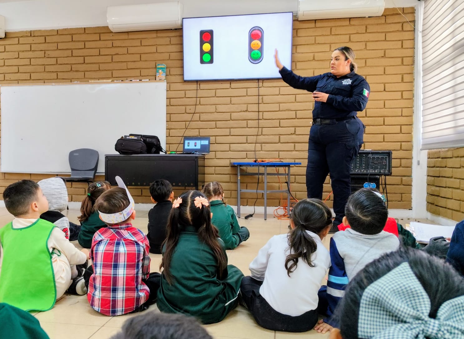 PROGRAMAS PREVENTIVOS IMPARTE PLÁTICA PASI EN EL JARDÍN DE NIÑOS ‘SEVERIANO TALAMANTE’