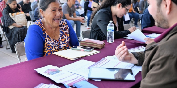 AVANZA CON ÉXITO EL PROGRAMA DE VIVIENDA EN HERMOSILLO; GOBERNADOR DURAZO INVITA A FAMILIAS A REGISTRARSE