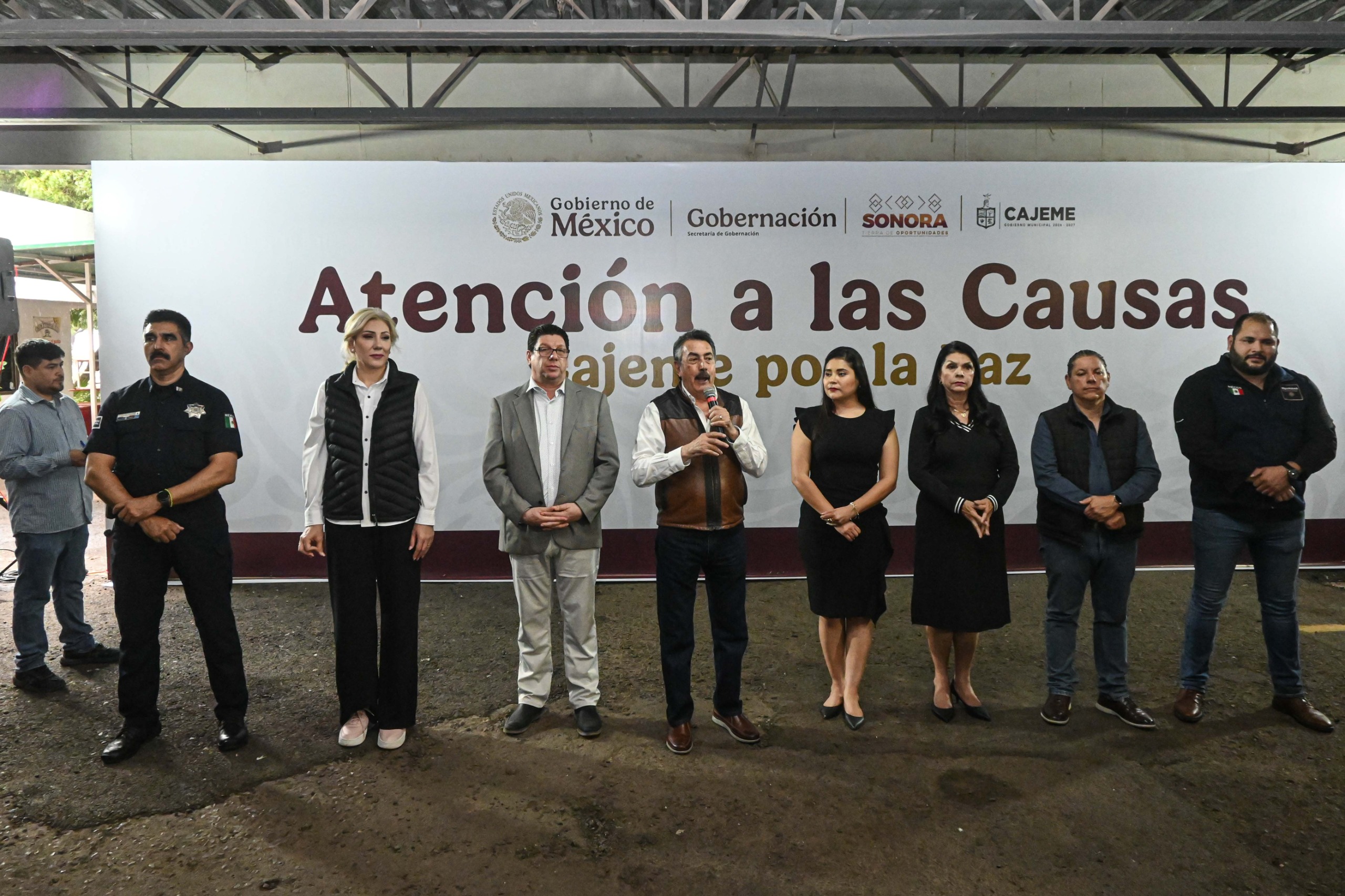 ENCABEZA JAVIER LAMARQUE JORNADA DE SERVICIO POR LA PAZ Y LA SEGURIDAD SOCIAL EN CAJEME