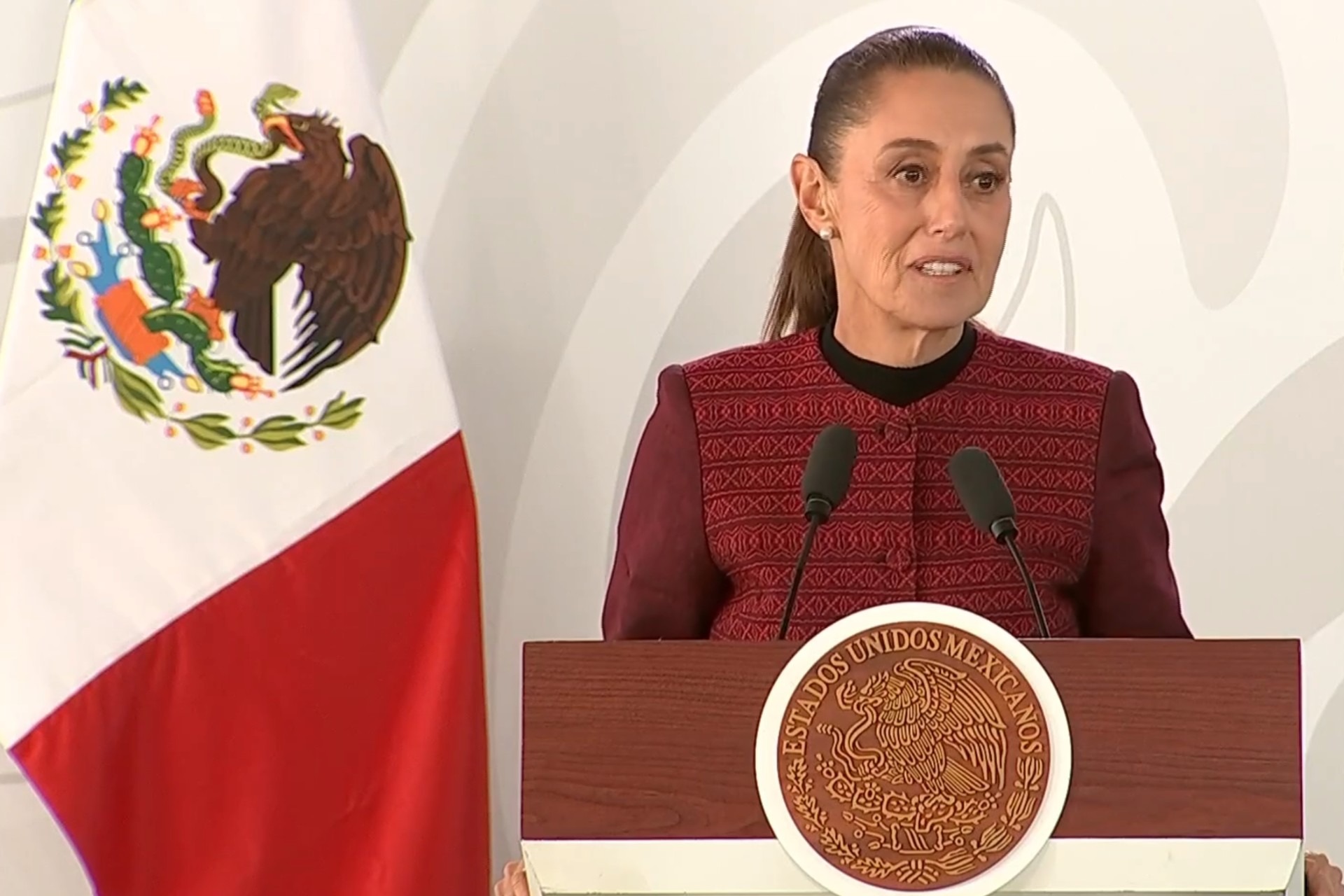 SHEINBAUM ADVIERTE RIESGO DE CRISIS HUMANITARIA EN CUBA TRAS ANUNCIO DE ARANCELES DE EE.UU. A PAÍSES QUE LE SUMINISTREN PETRÓLEO