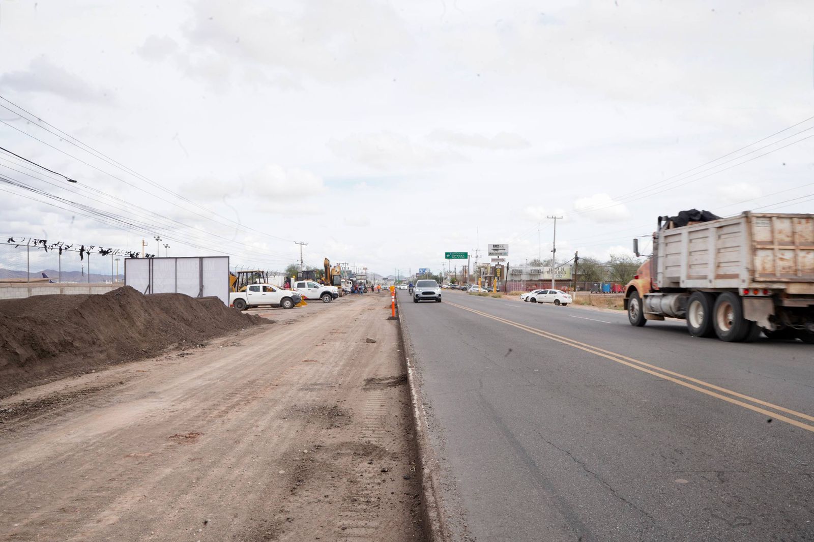 ALFONSO DURAZO FORTALECE AL SECTOR AGRÍCOLA CON OBRA ESTRATÉGICA EN LA CARRETERA HERMOSILLO-KINO