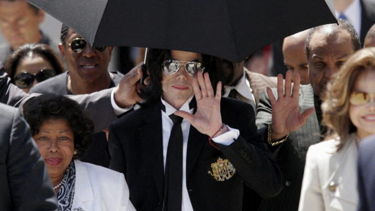 LANZAN “MICHAEL JACKSON: THE TRIAL”, LA SERIE QUE MUESTRA IMÁGENES INÉDITAS DEL JUICIO POR ABUSO INFANTIL