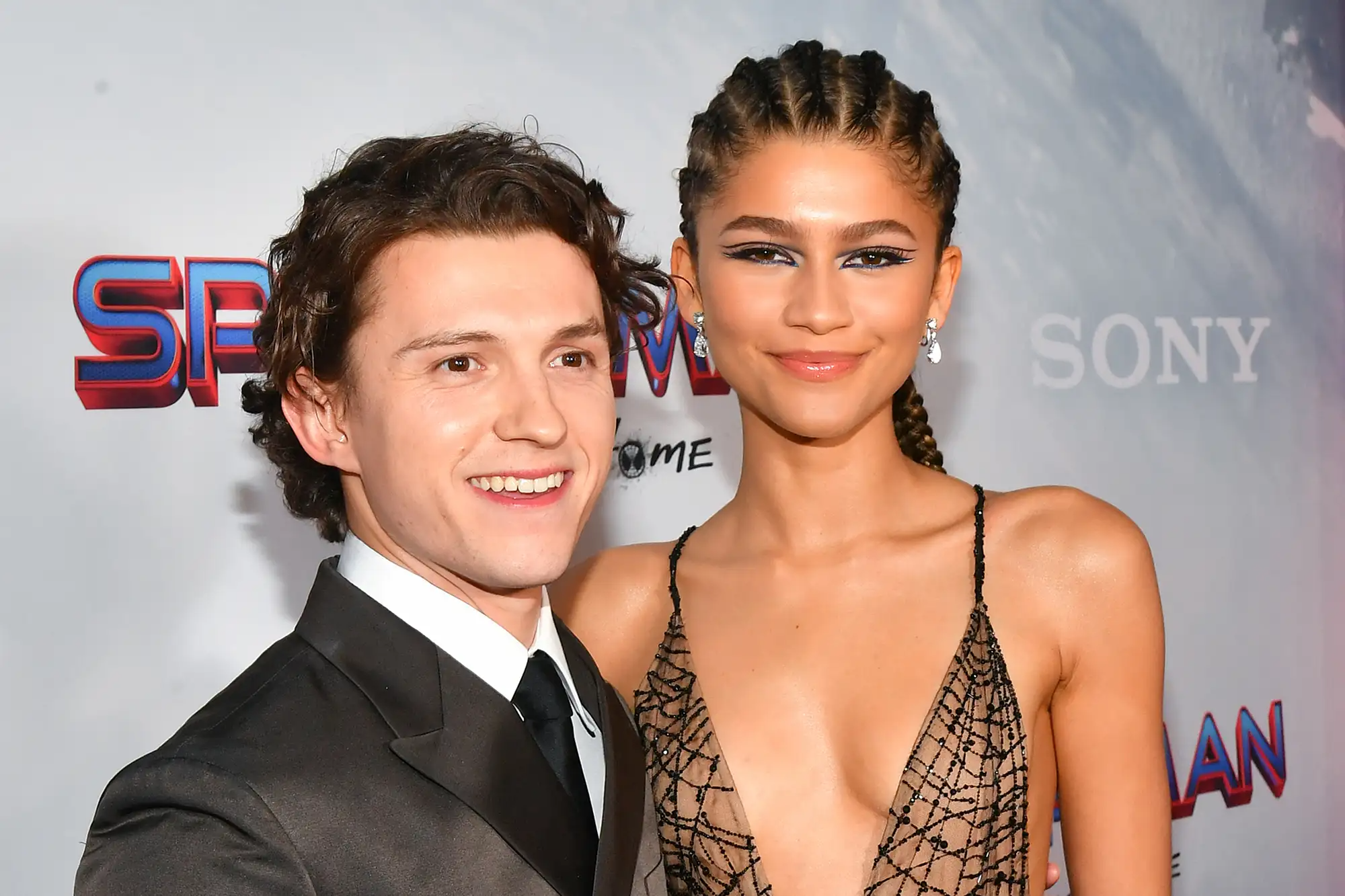 ¡BODA ARÁCNIDA! ZENDAYA Y TOM HOLLAND ESTÁN OFICIALMENTE CASADOS SEGÚN REPORTES