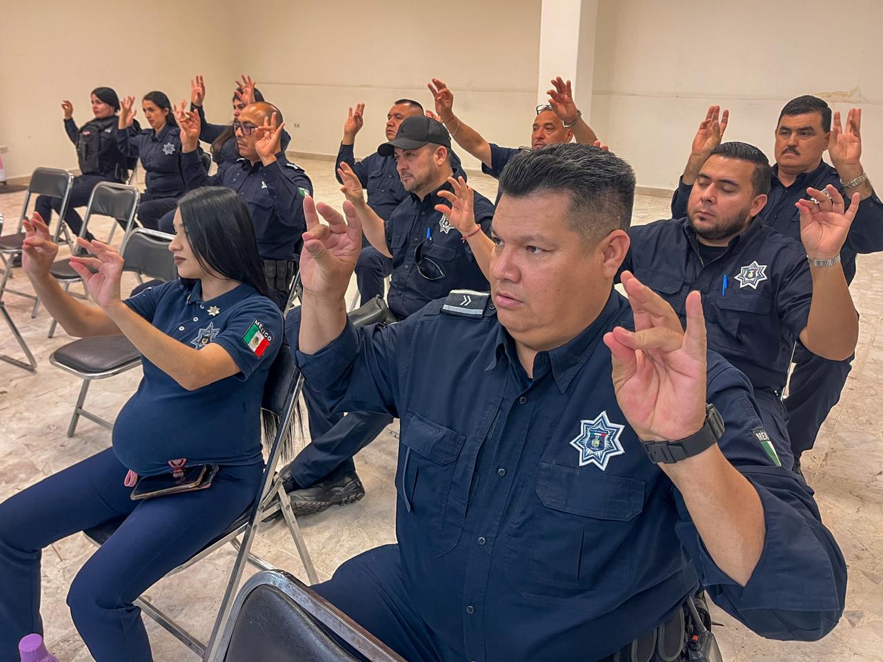 POLICÍA MUNICIPAL RECIBE CAPACITACIÓN EN LENGUA DE SEÑAS MEXICANA PARA FORTALECER LA ATENCIÓN INCLUYENTE