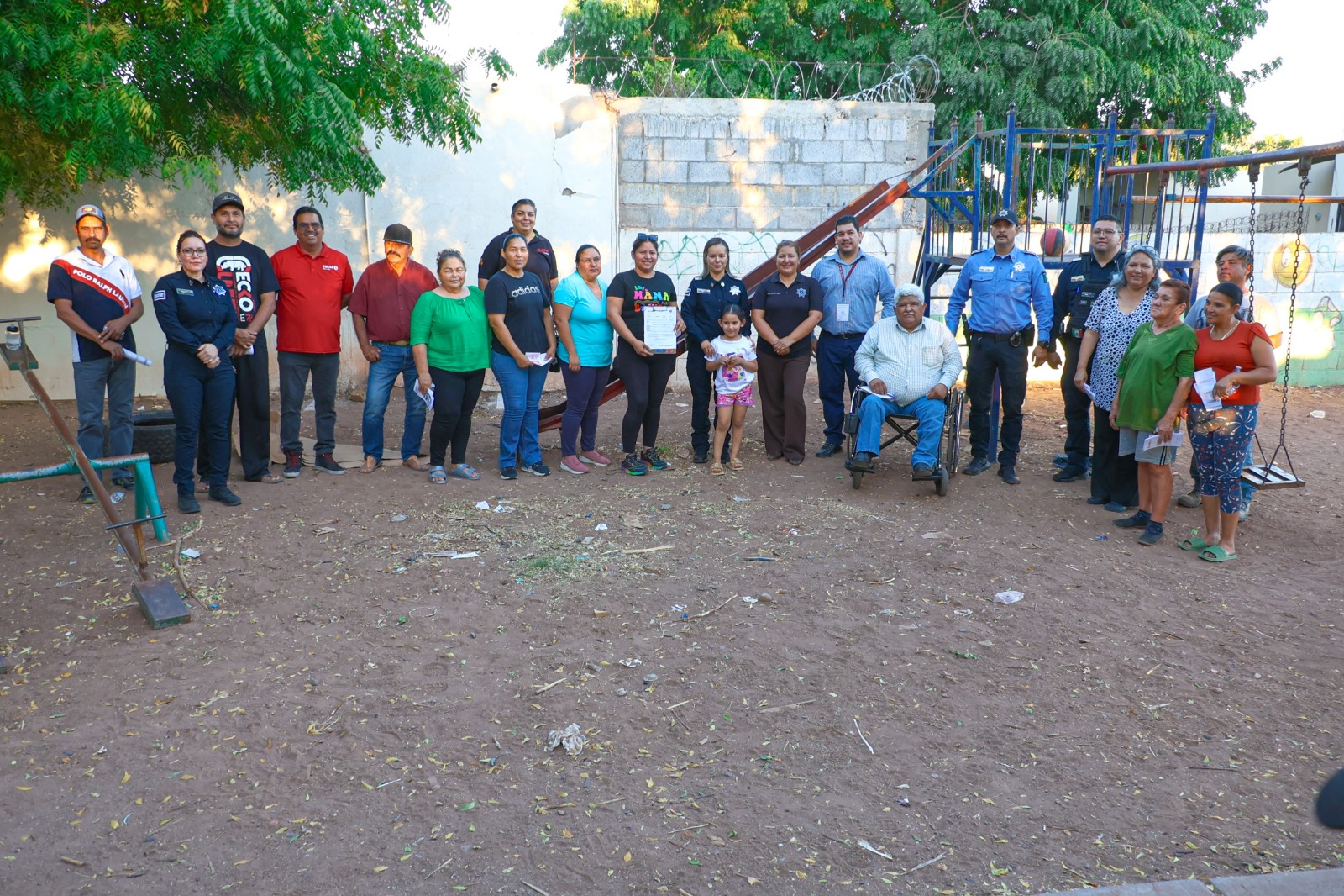 REALIZAN REUNIÓN DE POLICÍA COMUNITARIO CON VECINAS Y VECINOS DE LA COLONIA SAN XAVIER