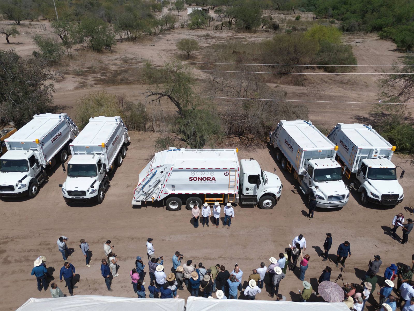 GOBERNADOR DURAZO RESUELVE DEMANDAS DE COMUNIDADES DEL SUR CON ACCIONES EN SALUD, OBRAS HÍDRICAS Y MAQUINARIA