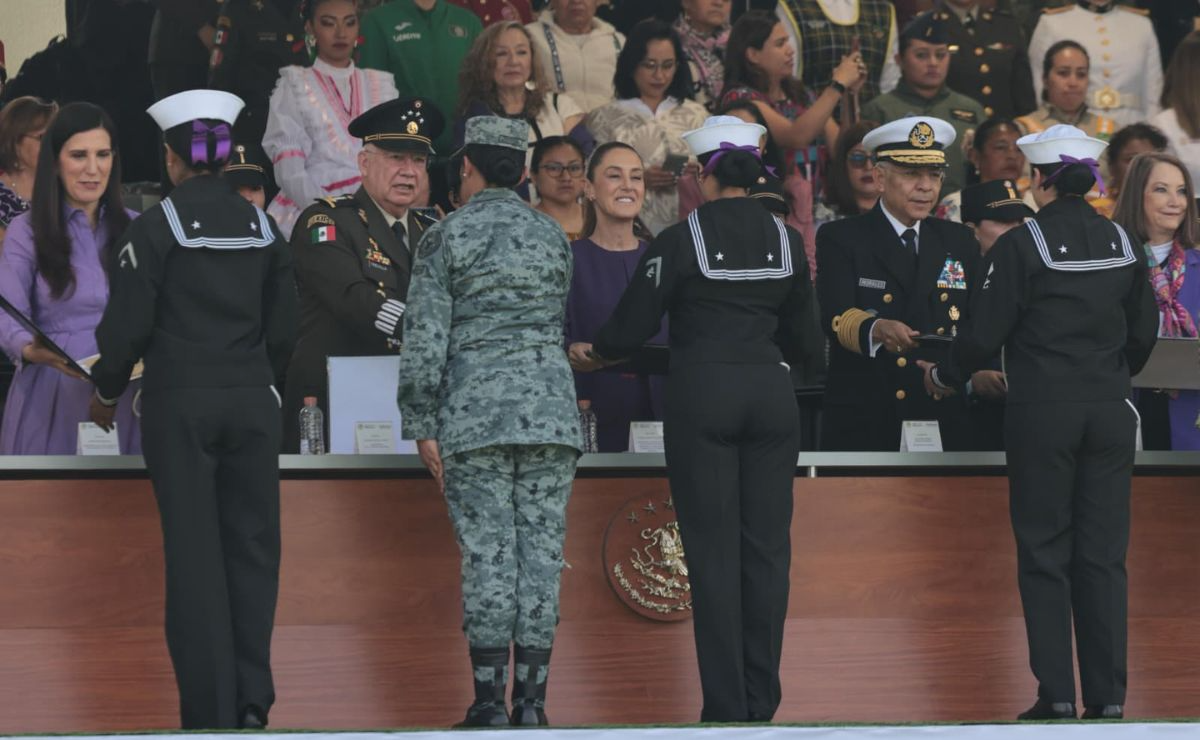 SHEINBAUM HOMENAJEA A MUJERES DE LAS FUERZAS ARMADAS ESTE 8M