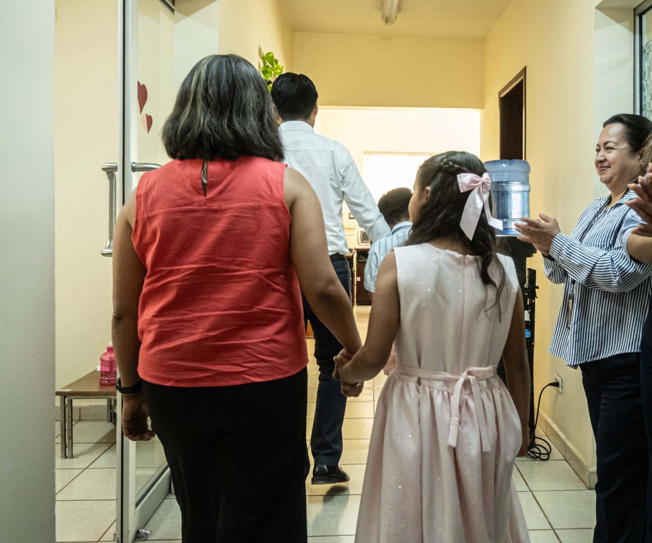 CELEBRA DIF CAJEME ADOPCIÓN DE NATALY EN EL MARCO DEL DÍA MUNDIAL DE LA ADOPCIÓN