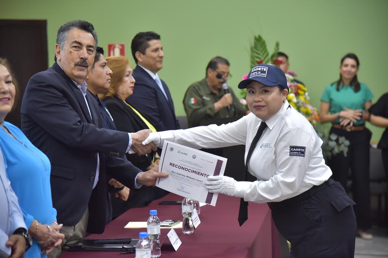 SE GRADÚA LA XVIII GENERACIÓN DE CADETES DE LA ACADEMIA DE POLICÍA DE CAJEME