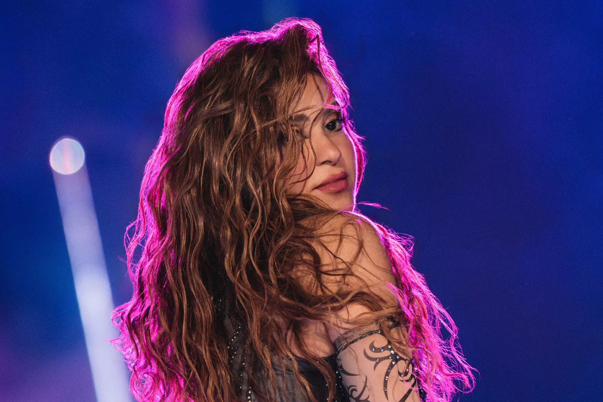 SHAKIRA AGREGA PRESENTACIONES ‘ÍNTIMAS’ A SU GIRA ESTADOUNIDENSE, INCLUYENDO AL INTUIT DOME