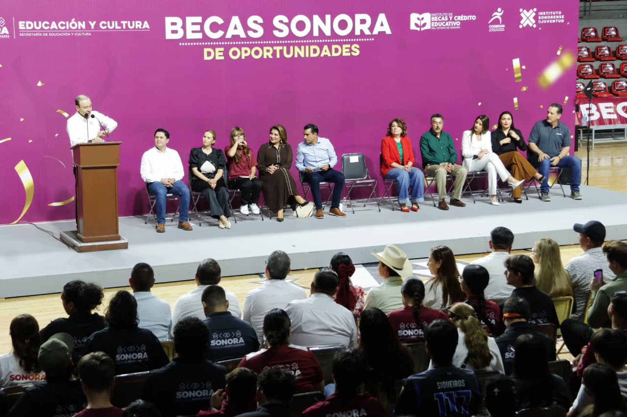 ATESTIGUA LAMARQUE ENTREGA DE BECAS “TIERRA DE OPORTUNIDADES” PARA DEPORTISTAS IMPULSADA POR EL GOBERNADOR DURAZO