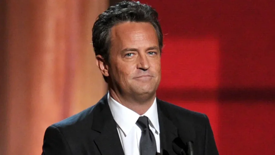 SENTENCIAN AL FACILITADOR DE LA DROGA QUE MATÓ A MATTHEW PERRY; ESTO PASARÁ EN LA CÁRCEL