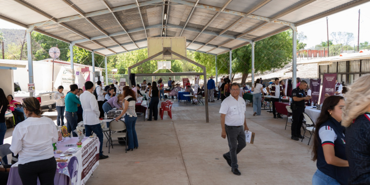 LLEVA GOBIERNO DE CAJEME SERVICIOS Y BIENESTAR A FAMILIAS DE LA COMUNIDAD DE HORNOS