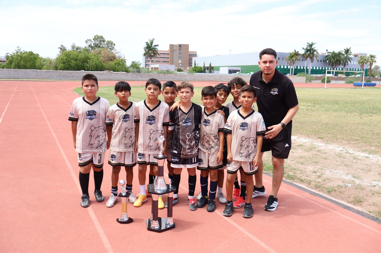 RECONOCE AYUNTAMIENTO A CAMPEONES DE LA LIGA DE FÚTBOL MENOR DE CAJEME