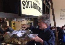 Jon Bon Jovi abrió un restaurante llamado Soul Kitchen en Nueva Jersey